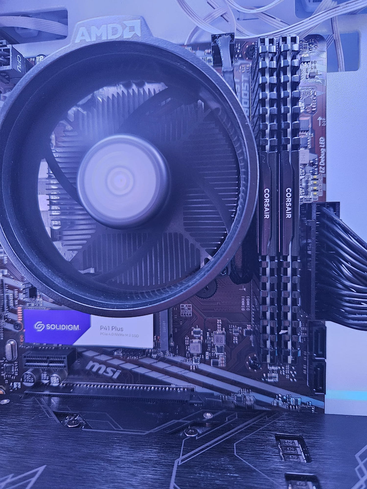 ApexRigWorks v2 — White Frost Edition (RTX 2060 Super / Ryzen 5)